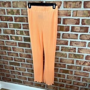NWT Juniper Blu Women's Orange flowy beach resort Pants. Small